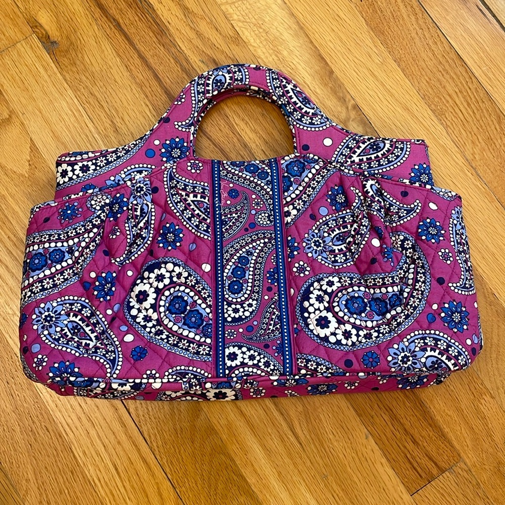 2 pc Set Vera Bradley Tote & ID Case with Lanyard Included. EUC . Paisley Print